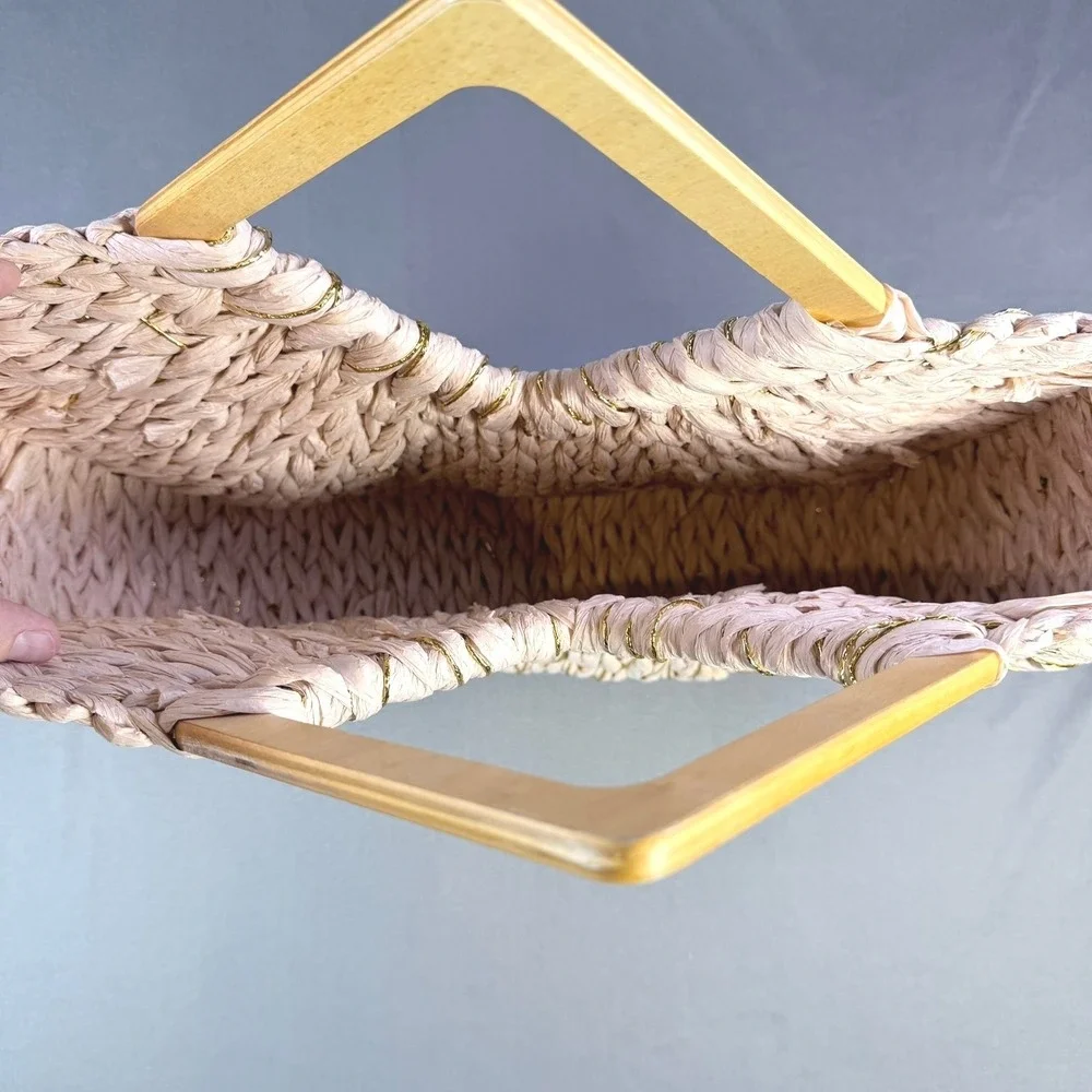 Woven Straw Handbag Womens Pink‎ Gold Metallic Wood Handle Beach Tote